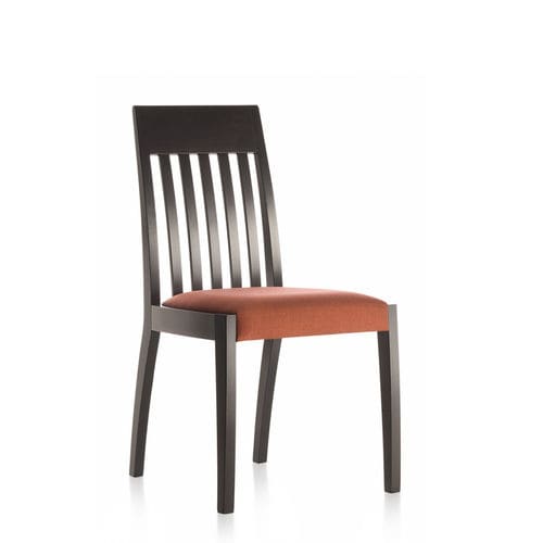 Chaise contemporaine - AVEDA : AVS111 - Fornasarig - en tissu / avec piètement en bois / tapissée