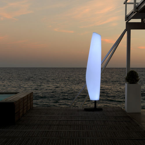 Lampe sur pied - BLANCA - VONDOM - en polyéthylène / contemporaine / d'intérieur