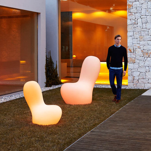 Chauffeuse design original - SABINAS - VONDOM - en polyéthylène / lumineuse / blanche