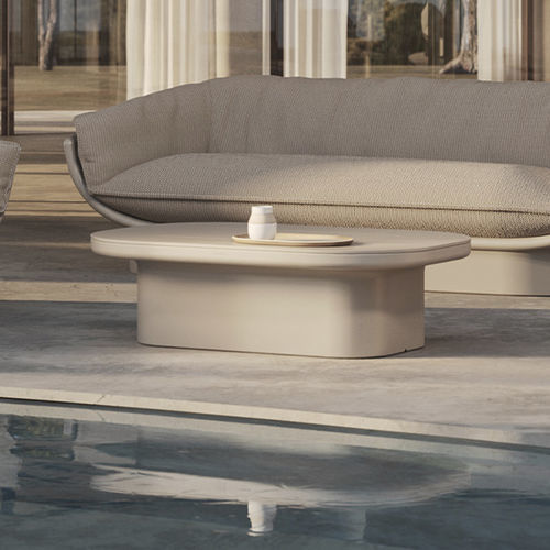 Table basse contemporaine - Luna  - VONDOM - en polyéthylène / avec piètement en polyéthylène / rectangulaire