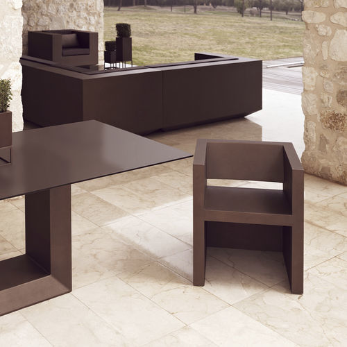 Chaise contemporaine - VELA - VONDOM - d'intérieur / d'extérieur / en polyéthylène