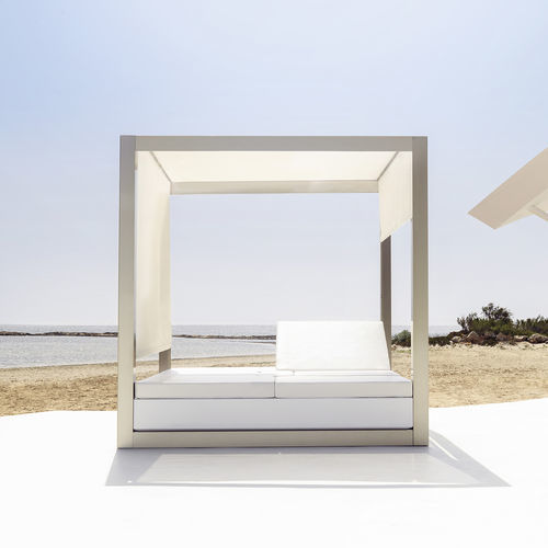 Lit de jardin à baldaquin - VELA - VONDOM - double / contemporain / avec tête de lit inclinable