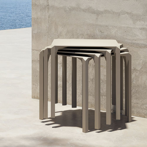 Table à manger contemporaine - QUARTZ - VONDOM - en bois / en HPL / en polypropylène