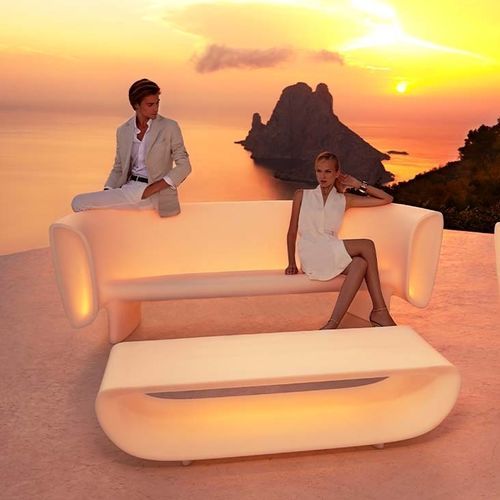 Canapé design original - BUM BUM - VONDOM - de jardin / en polyéthylène / avec accoudoirs