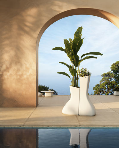 Pot de jardin en polyéthylène - NOMA - VONDOM - résidentiel / noir / rouge