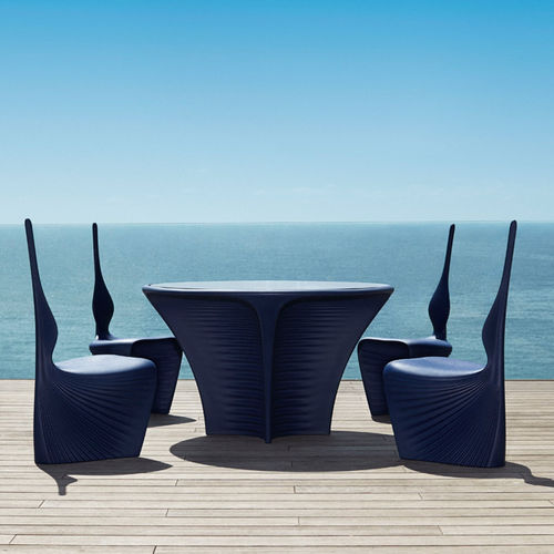Table design organique - BIOPHILIA   - VONDOM - en polyéthylène rotomoulé / avec piètement en polyéthylène / ronde