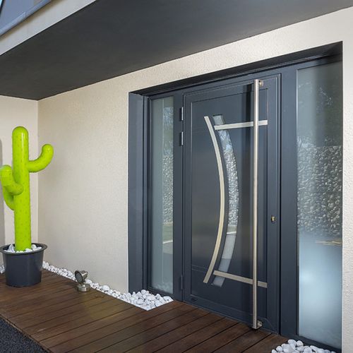 Porte d'entrée - COMÈTE® 50 TH - INSTALLUX - en aluminium / battante / semi-vitrée