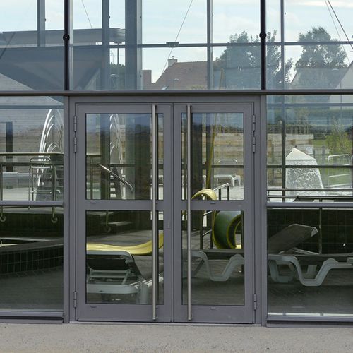 Porte d'entrée - COMÈTE® 50 CLAMER - INSTALLUX - en aluminium / battante / vitrée