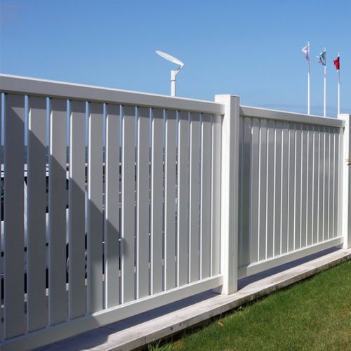 Clôture à lames - SATELLITE® - INSTALLUX - de jardin / en aluminium / contemporaine