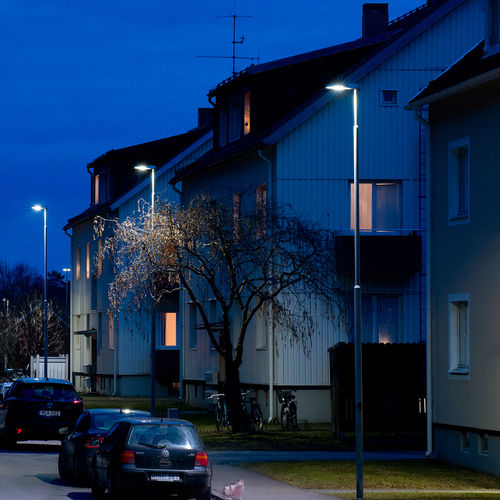 Lampadaire urbain - EVOLUME - FAGERHULT - contemporain / en fonte d'aluminium / en verre