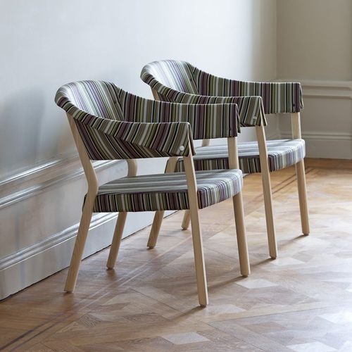Fauteuil contemporain - BUTTON-II - GARSNAS - en cuir / en tissu / en frêne