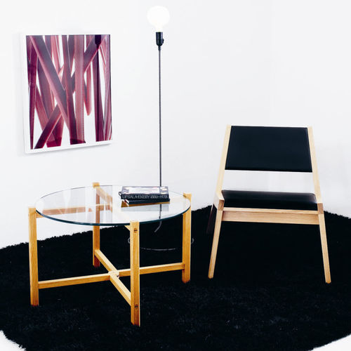 Table d'appoint contemporaine - KASKAD - KARL ANDERSSON - en verre / en chêne / en noyer