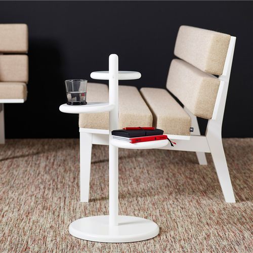 Table d'appoint contemporaine - RAISE - KARL ANDERSSON - en bois / ronde / résidentielle
