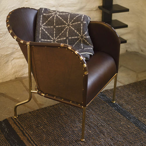 Fauteuil contemporain - BRUNO - KÄLLEMO - en cuir / en laiton / en chrome