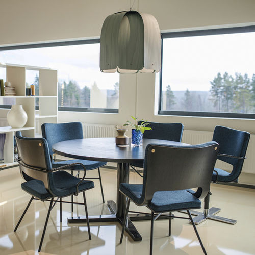 Table contemporaine - CENTRUM GRANDE - MATERIA - en noyer / en bouleau / en acier