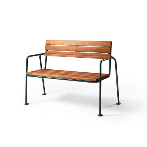 Banc public contemporain - Bornholm - NOLA INDUSTRIER - en pin / en hêtre / en acier à revêtement par poudre