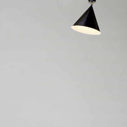 Plafonnier contemporain - CONE & PLATE - Atelier Areti - en laiton poli / à incandescence / résidentiel