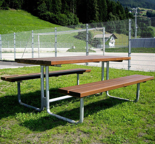 Ensemble table et bancs contemporain - VENUS - Euroform K. Winkler GmbH - en bois de feuillus / en acier galvanisé / d'extérieur