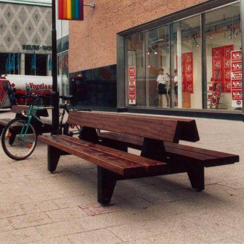 Banc public contemporain - BLOCK  - Euroform K. Winkler GmbH - en bois de feuillus / en acier galvanisé / en tôle d'acier