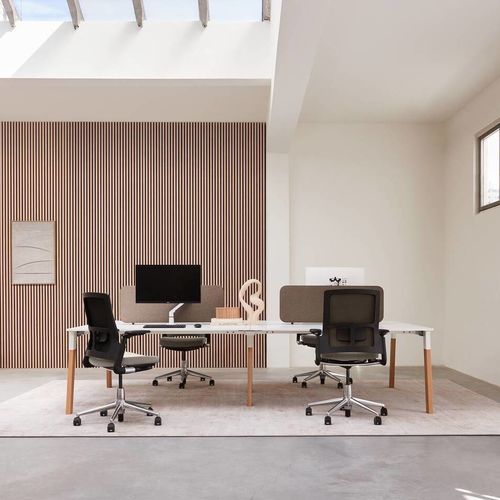 Table moderne - TECHO FOUNT  - Ahrend - en frêne / en tissu / en chêne