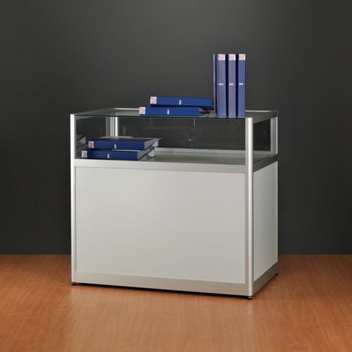 Vitrine contemporaine - DUSTPROOF 1000 WITH PLINTH - SDB Vitrinebouw BV - sur piétement / en verre / en bois
