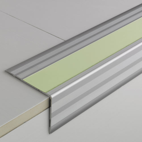 Nez de marche en aluminium anodisé - NOVOPELDAÑO® LÚMINA A:65 MM. - EMAC - photoluminescent / antidérapant