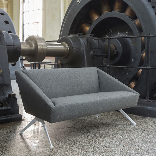 Canapé contemporain - AMARCORD - LUXY - en tissu / en mousse de polyuréthane / avec piètement en métal