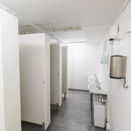 Construction en conteneurs pour sanitaire - 24 - Algeco - en acier galvanisé