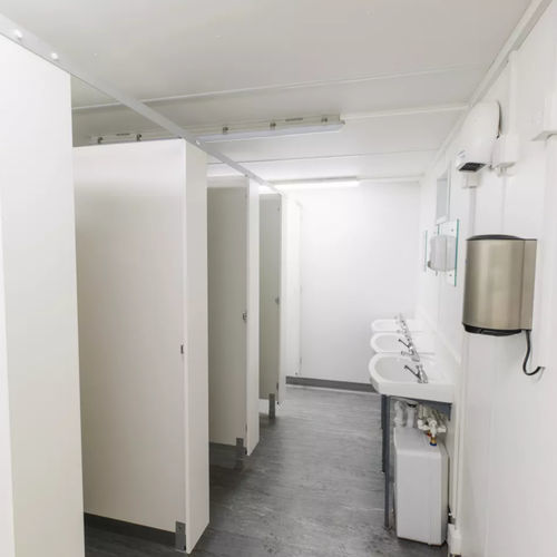Construction en conteneurs pour sanitaire - 32 - Algeco - en acier galvanisé