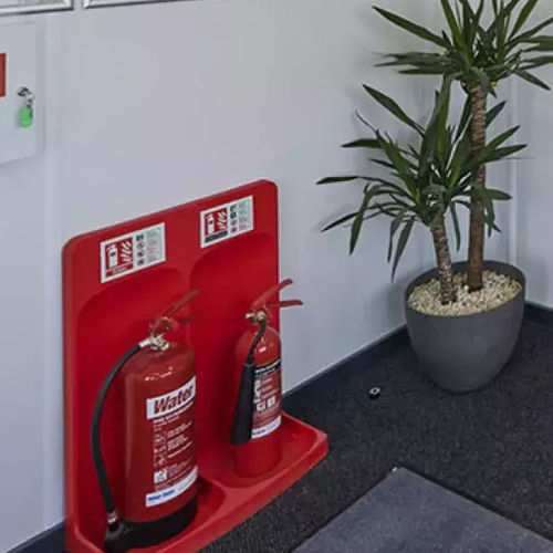 Support pour extincteur en acier - Algeco - rouge / sur pied