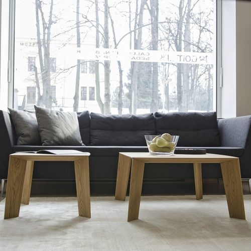 Table basse contemporaine - TIN TIN - JAVORINA - en chêne / en noyer / en bois massif