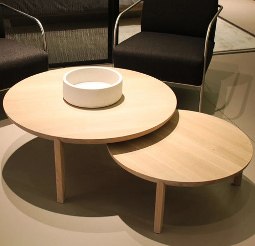 Table basse contemporaine - JURO - JAVORINA - en chêne / en noyer / en bois massif