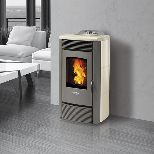 Poêle à granulés - MC10T - FAIR srl - 5 kW - 10 kW / contemporain / en acier