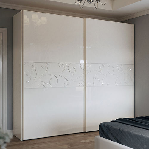 Armoire contemporaine - MAY - GIESSEGI - en bois laqué / à porte coulissante