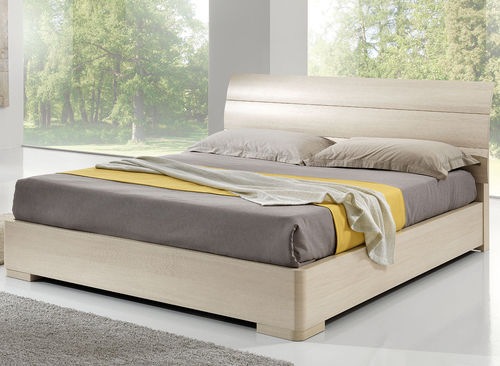 Lit double - LOIRA  - GIESSEGI - contemporain / avec tête de lit / en bois
