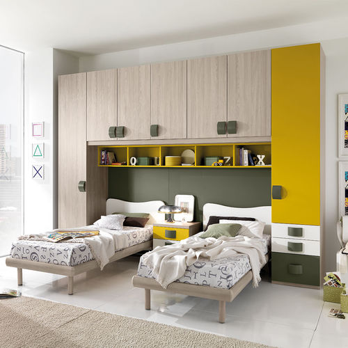 Armoire contemporaine - CM26 - GIESSEGI - en bois laqué / à portes battantes / pont de lit
