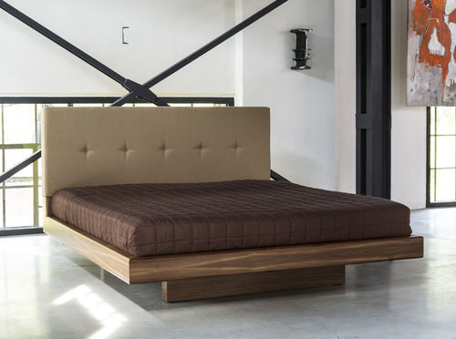 Lit double - LUGI - contemporain / en bois / professionnel