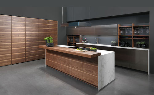 Cuisine contemporaine - INO(X) & CULT - rational einbaukuechen - en noyer / en marbre / en inox