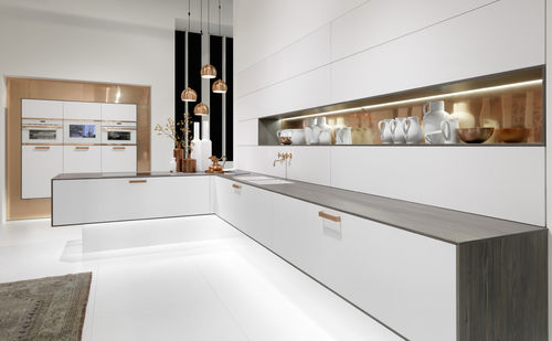 Cuisine contemporaine - TOPAZ - rational einbaukuechen - en bois laqué / en L / avec poignée