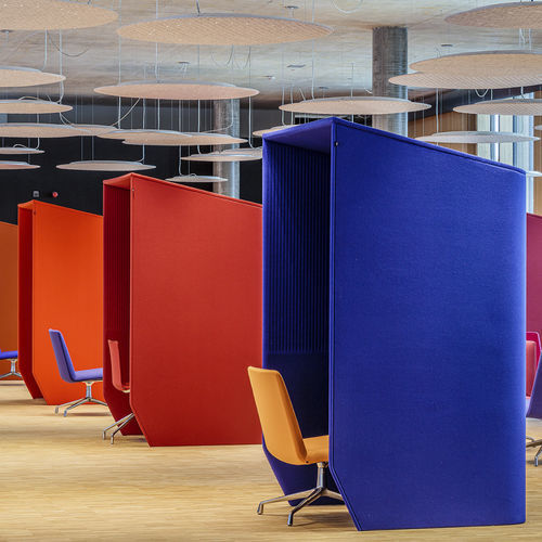 Bureau POD acoustique - BUZZIBOOTH - BuzziSpace - avec éclairage LED intégré / avec prise de courant intégrée / en bois