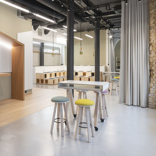 Tabouret contemporain - BUZZIMILK - BuzziSpace - en bois / avec piètement en bois / tapissé