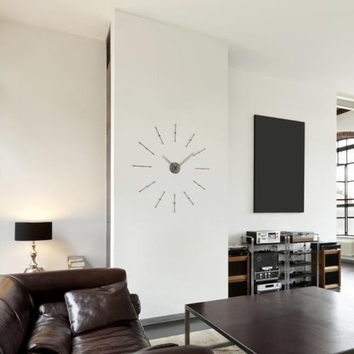 Horloge contemporaine - MINI MERLÍN - NOMON - murale / analogique / en noyer