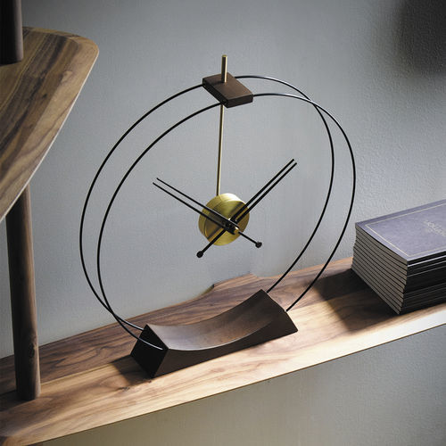 Horloge contemporaine - AIRE - NOMON - de table / analogique / en frêne