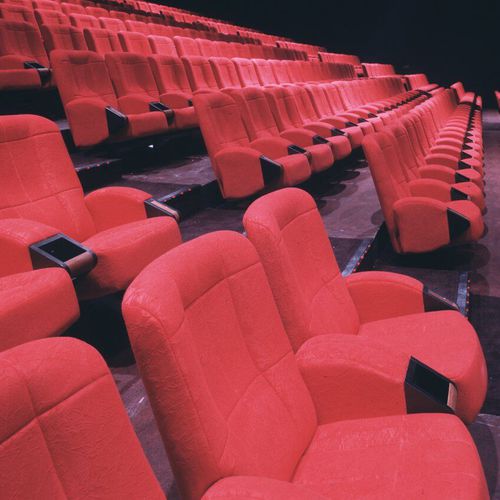 Fauteuil de cinéma en tissu - GRADIN - kleslo - en métal / professionnel / rouge