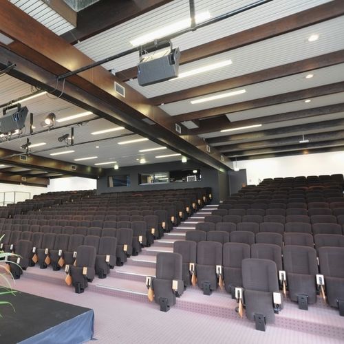 Fauteuil d'auditorium contemporain - TRIBUNE - kleslo - en tissu / en bois / en métal