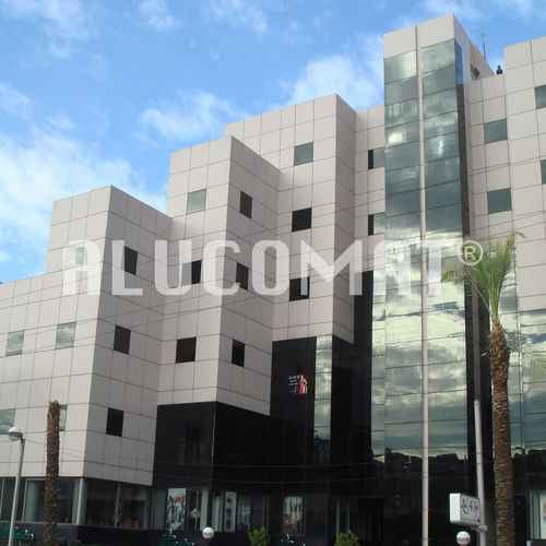 Bardage en panneaux - ALUCOMAT® TERRACOTTA - ALUCOMAT | JSN - aluminium / en composite / lisse