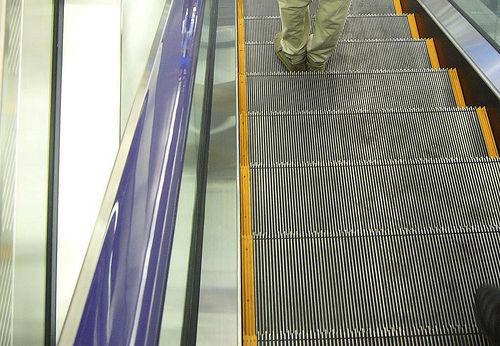 Main courante en thermoplastique - COLOURRAIL™ - EHC Global - enduite polyuréthane / pour escalator