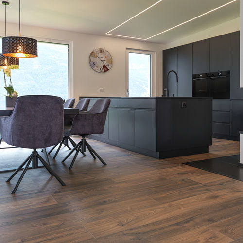 Sol stratifié en bois - SUNSET - Swiss Krono / GRAND selection - flottant / aspect bois / résidentiel