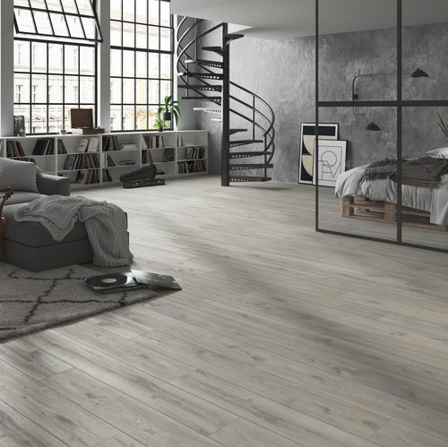 Sol stratifié en bois - PEARL OAK - Swiss Krono / GRAND selection - flottant / aspect bois / résidentiel