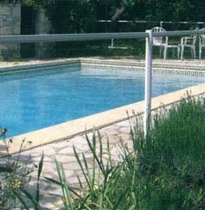 Barrière de protection - PVC - PISCINES MAGILINE - fixe / en métal / de piscine